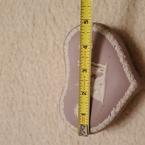 Classic Wedgewood Rare Lilac Color Jasperware Heart Shaped Trinket Box/Lid - Picture 9 of 15